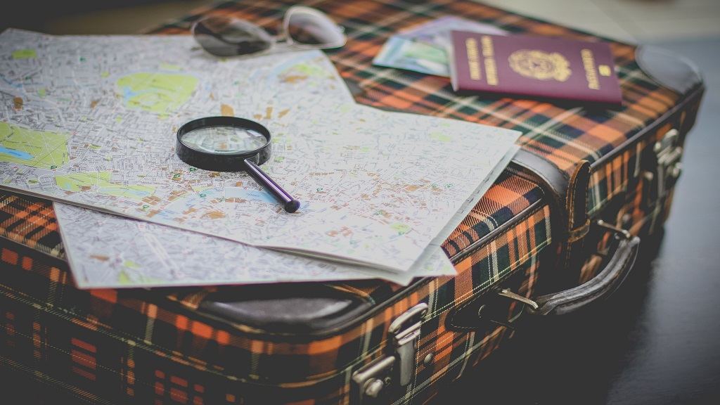 Travel Smarter: 26 Travel Essentials for Women Needs in Her Luggage
